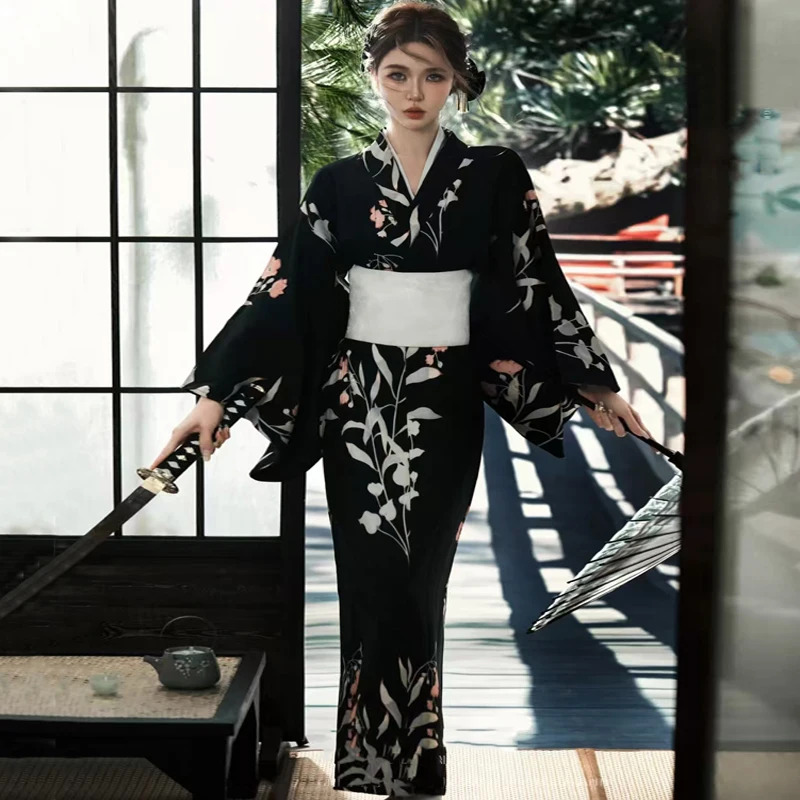 Asian Cosplay Anime - Kimono Jepang Hitam Pakaian Budaya Asia