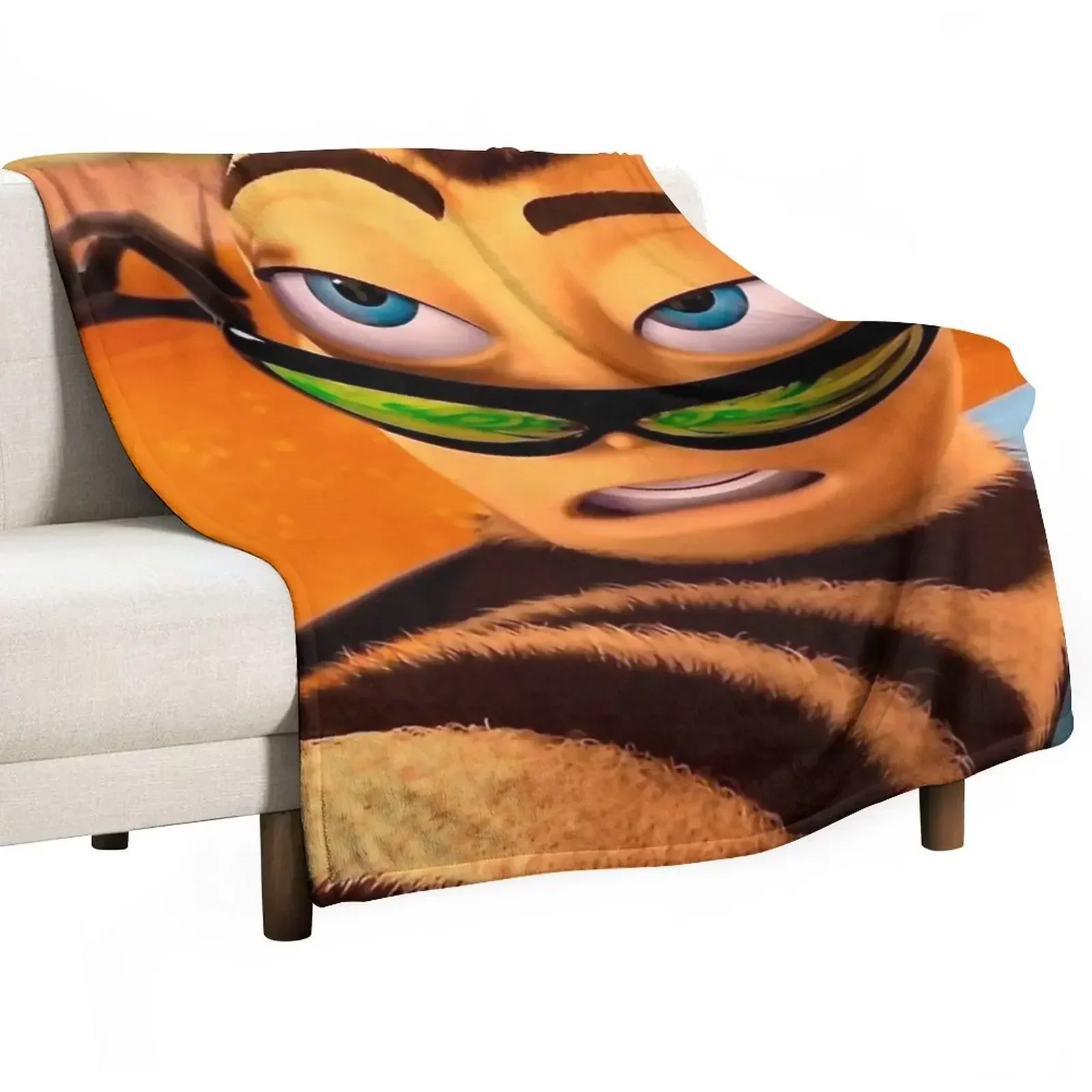 Anime Cosplay Meme - Selimut Barry Benson Bee Movie Meme